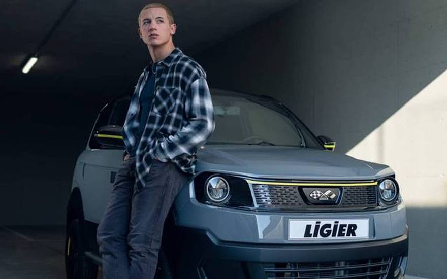 Ligier Myli grise, voiture sans permis 100 % électrique